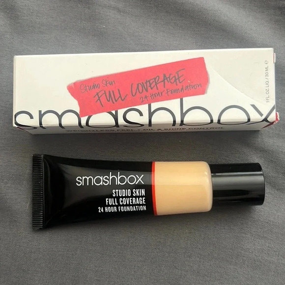 NEW Smashbox 24 hour Foundation 1.15 skin tone:fair light, undertone: warm 🍑NEW - Picture 1 of 2